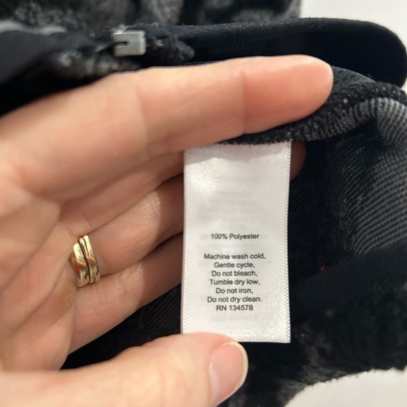 Vineyard Vines Camo Sherpa Harbor Vest Sz XL Cozy Outdoors Layering Preppy - Picture 10 of 11